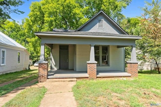 109 5th Ave NW, Decatur, AL 35601
