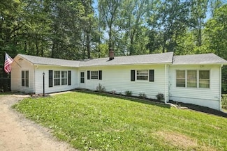 2471 Trent Hatchery Rd, Appomattox, VA 24522