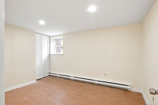 78 Dora St Unit 1C, Stamford, CT 06902