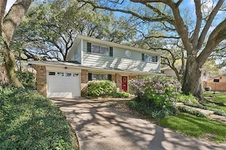 5730 Pembrook Dr, New Orleans, LA 70131