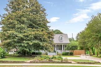 2009 Old Shell Rd, Mobile, AL 36607