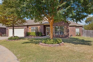 2020 E Queens St, Broken Arrow, OK 74012