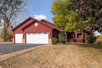 1482 Sage Ln, Shakopee, MN 55379