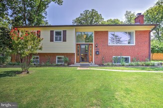 4227 University Dr, Fairfax, VA 22030