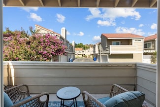 31321 The Old Rd Unit G, Castaic, CA 91384