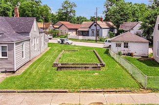 1116 Chartres St, New Albany, IN 47150