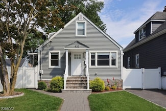 832 Monmouth Ave, Linden, NJ 07036