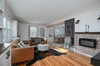 6400 Dawson Dr, Des Moines, IA 50322