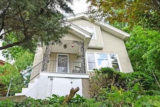 725 Riddle Rd, Cincinnati, OH 45220