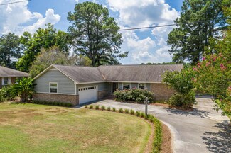 3852 N Hills Dr, Ayden, NC 28513