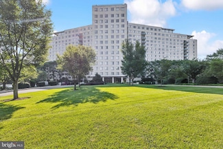 10401 Grosvenor Place Unit 625, Rockville, MD 20852