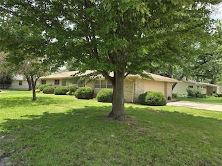 1215 N 15th Place, Independence, KS 67301