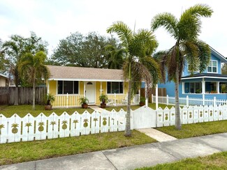 2526 44th St S, Saint Petersburg, FL 33711