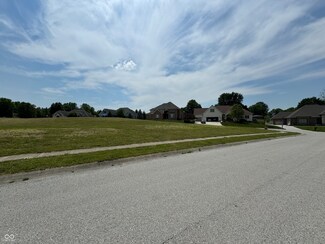 727 Penny Ln, Plainfield, IN 46168