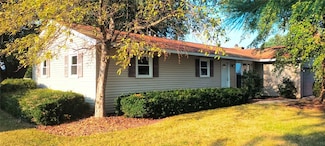 17 Roley Estates, Sullivan, IL 61951