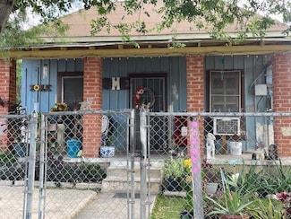 801 Sanders Ave, Laredo, TX 78040