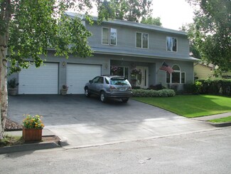 2915 Drake Dr, Anchorage, AK 99508