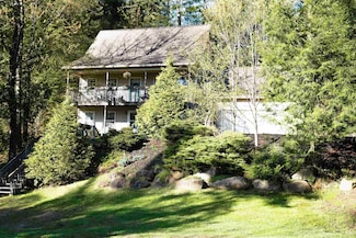 73 Jeff Heights Rd, Jeffersonville, VT 05464