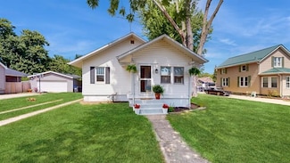 4227 Orchard St, Bridgman, MI 49106