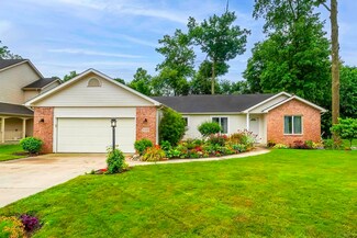 8322 Grand Forest Dr, Fort Wayne, IN 46815