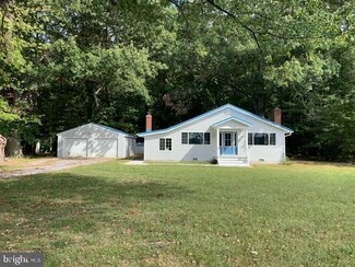 17834 River Shore Dr, Tall Timbers, MD 20690