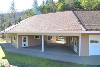 1682 Brown Rd, Jacksonville, OR 97530