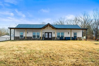 1058 Carl Perry Rd, Ashland City, TN 37015