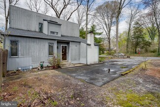 128 W Clearview Ave, Pine Hill, NJ 08021
