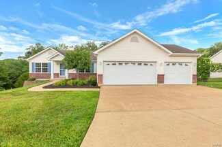 26327 Falling Leaf Dr, Warrenton, MO 63383