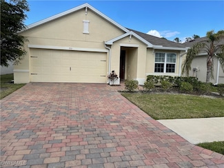 733 Hadley St W, Naples, FL 34104