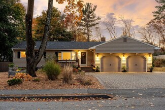 27 Lawrence St, Wilmington, MA 01887