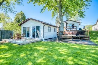 6132 W Houghton Lake Dr, Houghton Lake, MI 48629