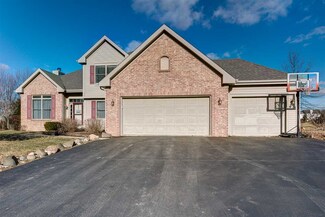 2920 Country Meadow Ln, Belvidere, IL 61008