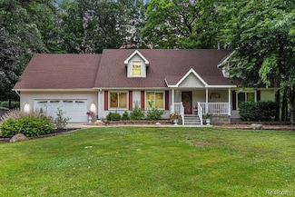 3349 Shimmons Rd, Auburn Hills, MI 48326