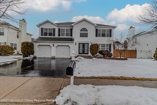 17 Diamond Ln, Howell, NJ 07731