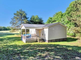 438 Boxwood Shores Dr, Boydton, VA 23917