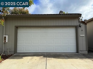 10 Tarn Ct, Hercules, CA 94547
