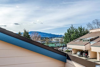 300 N Sequim Ave, Sequim, WA 98382