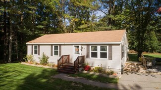 72 Ledgeview Dr, Rochester, NH 03839