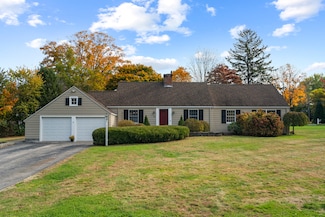 19 Orchard Ln, Glastonbury, CT 06033