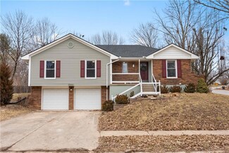 3001 SW Eugene Ct, Blue Springs, MO 64015