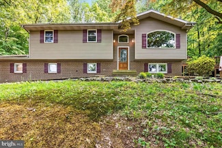 102 Ironmaster Rd, Lebanon, PA 17042