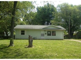 529 Melrose Dr, Whiteland, IN 46184