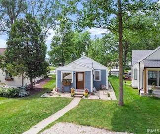 523 E Lake View Rd, Syracuse, IN 46567