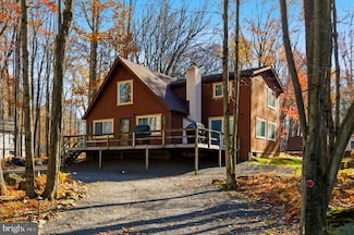 130 Beech Ln, Pocono Lake, PA 18347