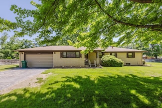 1300 S Fieldcrest St, Wichita, KS 67209