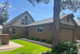 4613 Marsh Hawk Dr, Klamath Falls, OR 97601