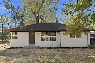1020 Northlawn Dr, Fort Wayne, IN 46805