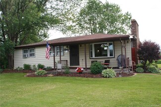 3650 Randall Rd, Ransomville, NY 14131