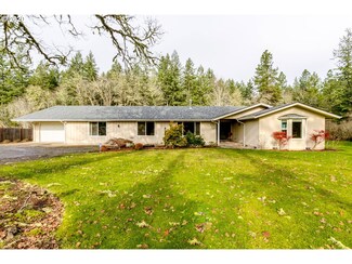 25445 Perkins Rd, Veneta, OR 97487